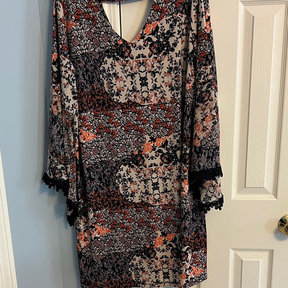 Floral V-Neck Dress with Lace Trim